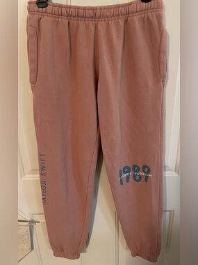 Taylor Swift 1989 joggers